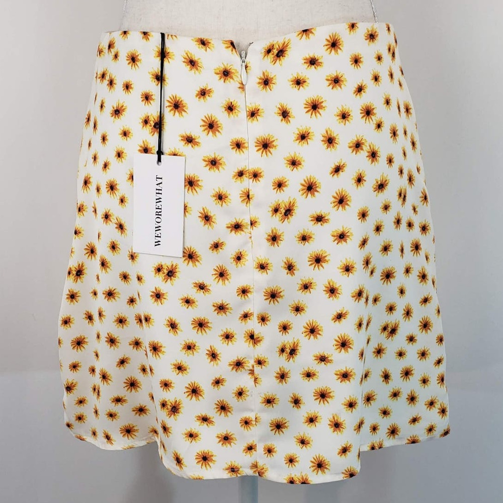 NWT WeWoreWhat 90s Style Yellow Ditsy Daisies Floral Mini Satin Slip Skirt M - Picture 6 of 14